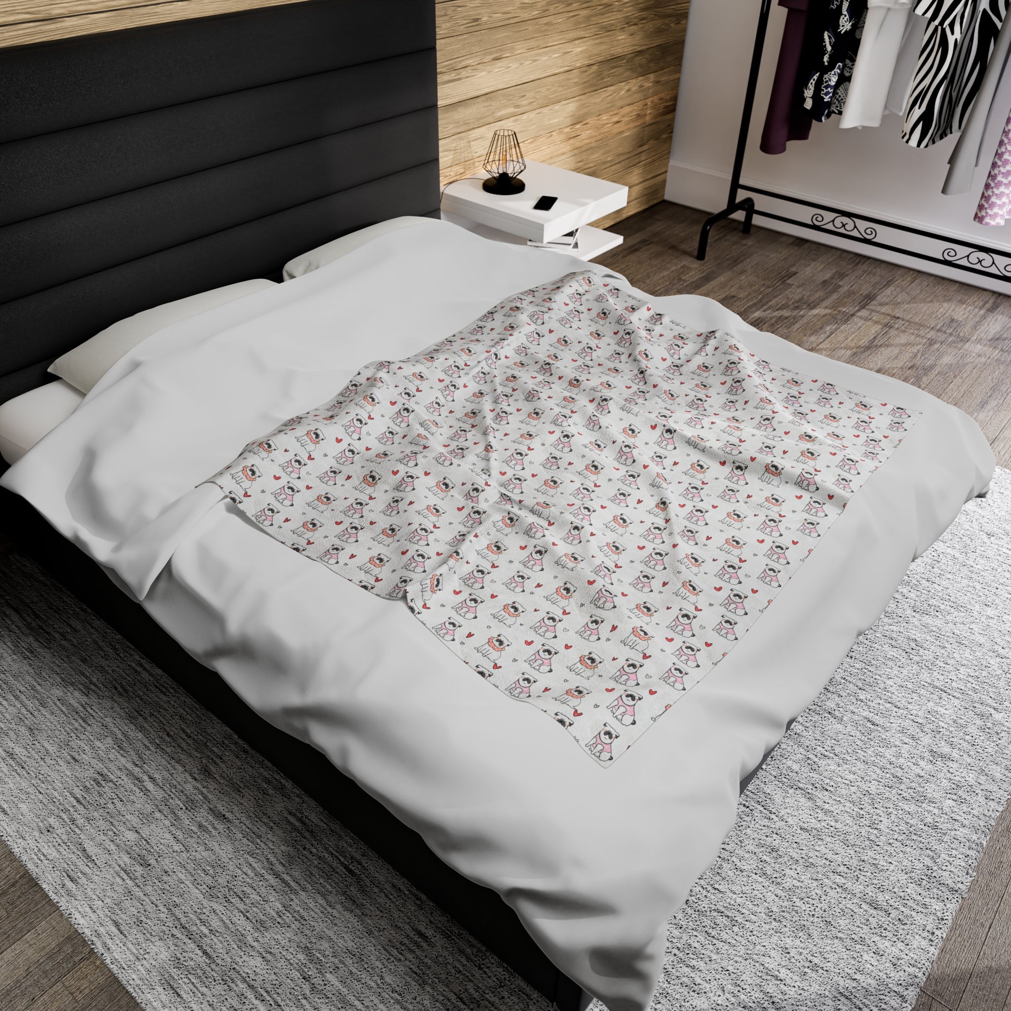Bulldog Cuddle Haven: All-Over-Print Velveteen Blanket (English)