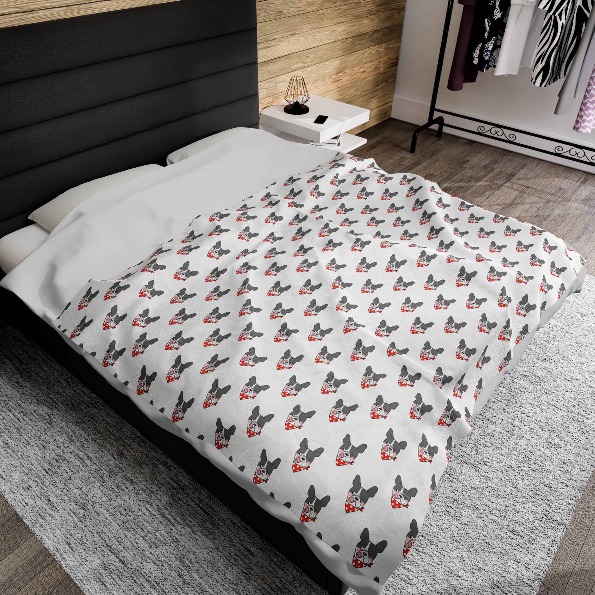 Bulldog Cuddle Haven: All-Over-Print Velveteen Blanket (French)