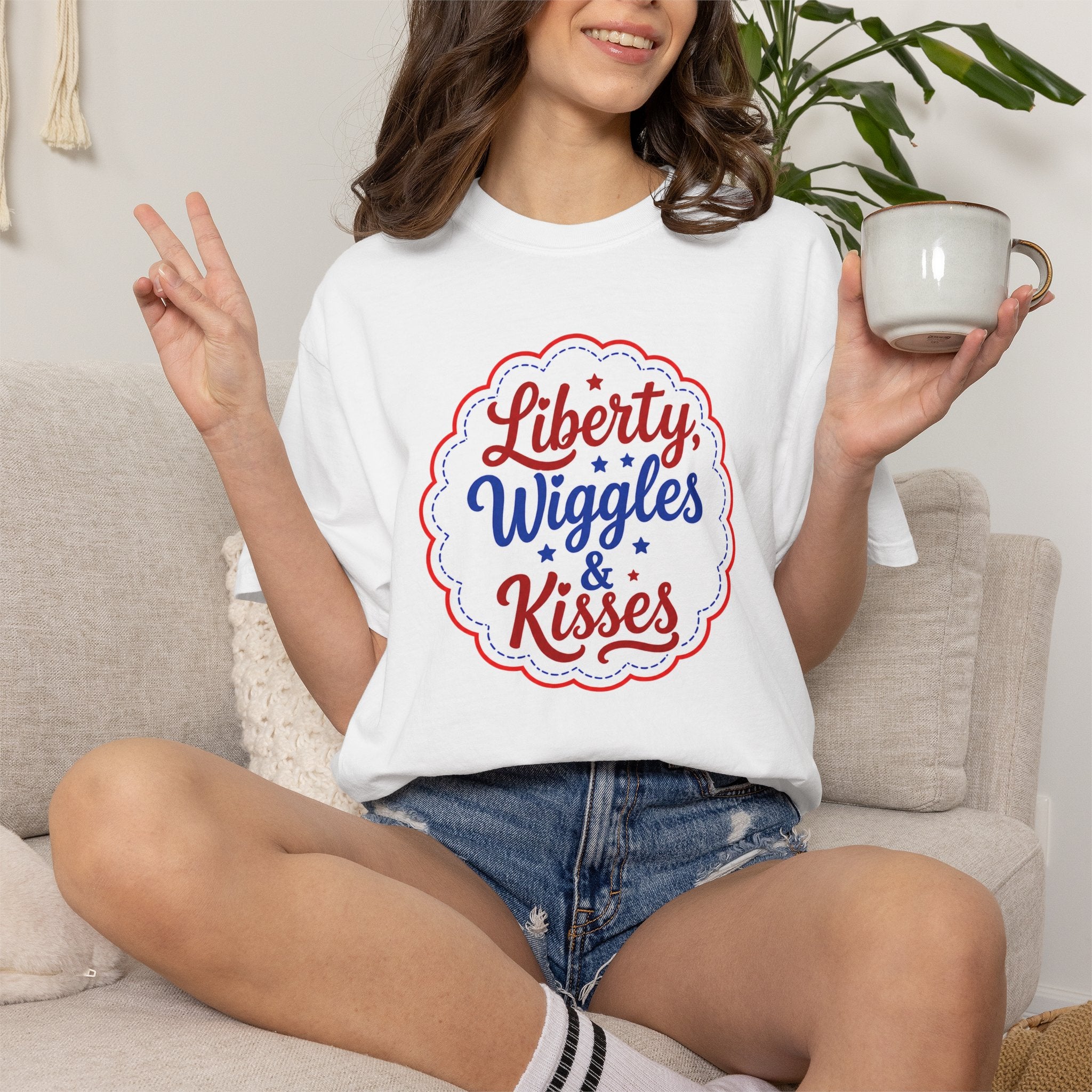 Liberty, Wiggles & Kisses Bulldog T-Shirt | Patriotic Garment-Dyed Tee (French)