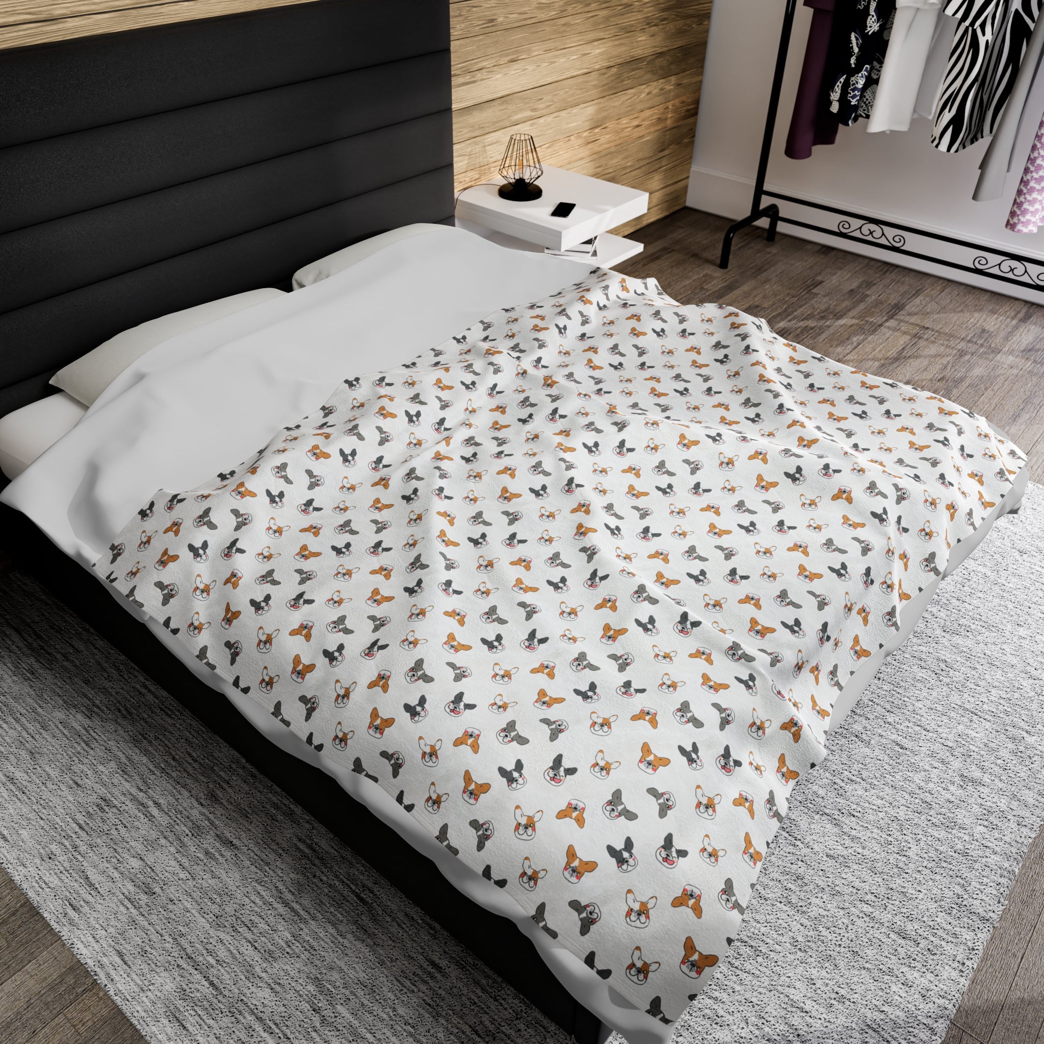 Bulldog Cuddle Haven: All-Over-Print Velveteen Blanket (French)